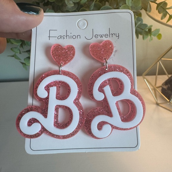 Barbie Earrings, New, never worn - Picture 3 of 4